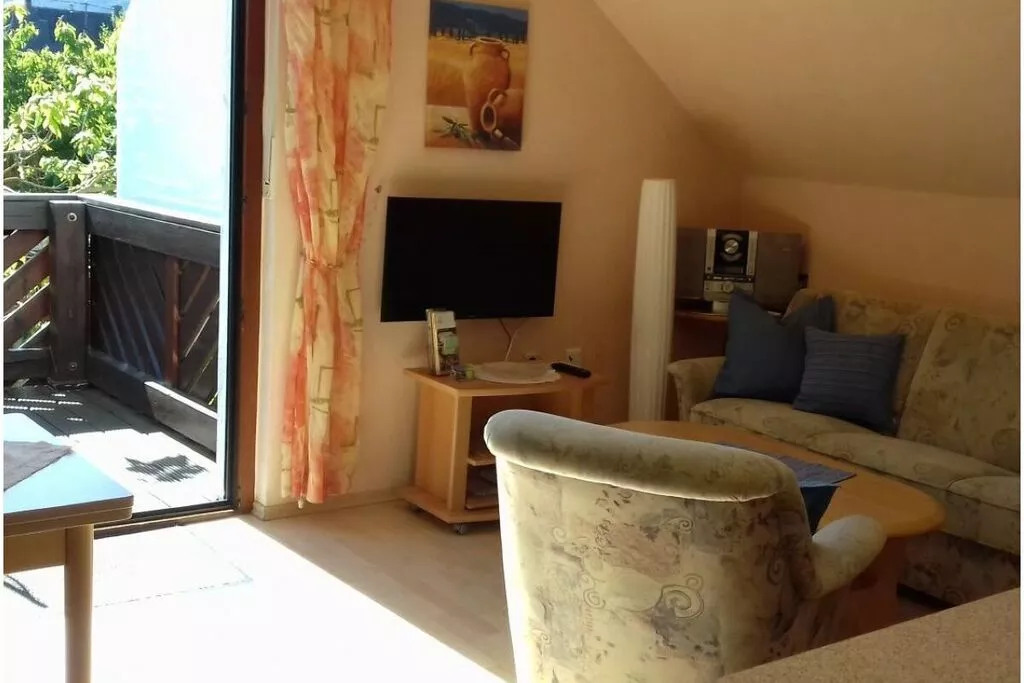 52458-Living room