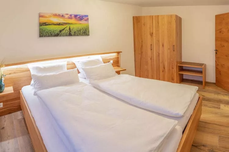 433443-Bedroom