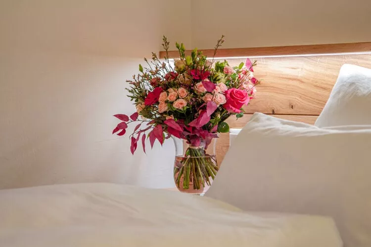 433443-Bedroom