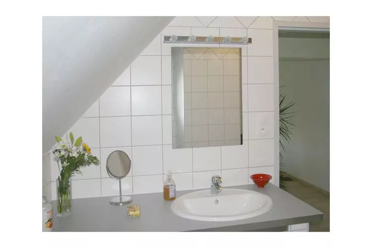 408511-Bedroom