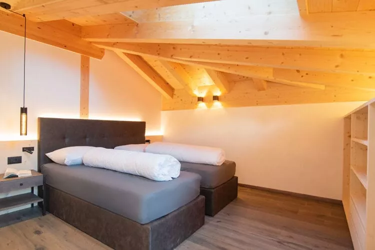 407798-Bedroom