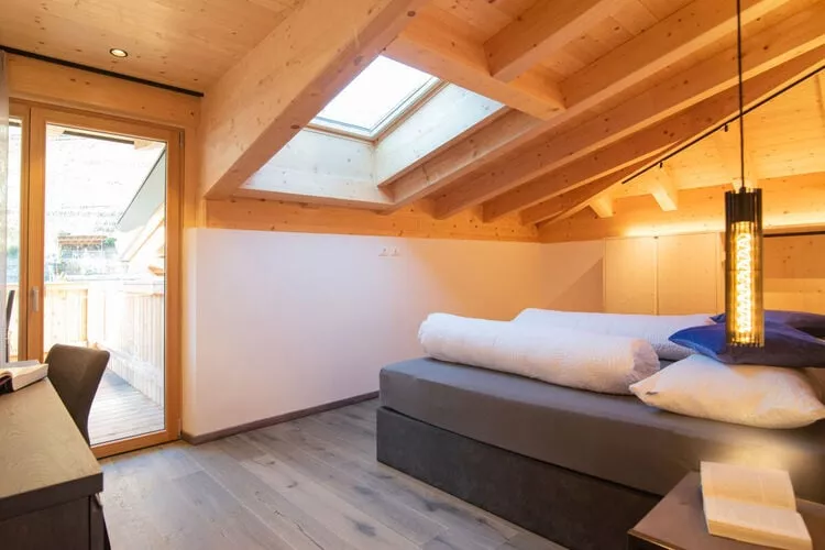 407798-Bedroom