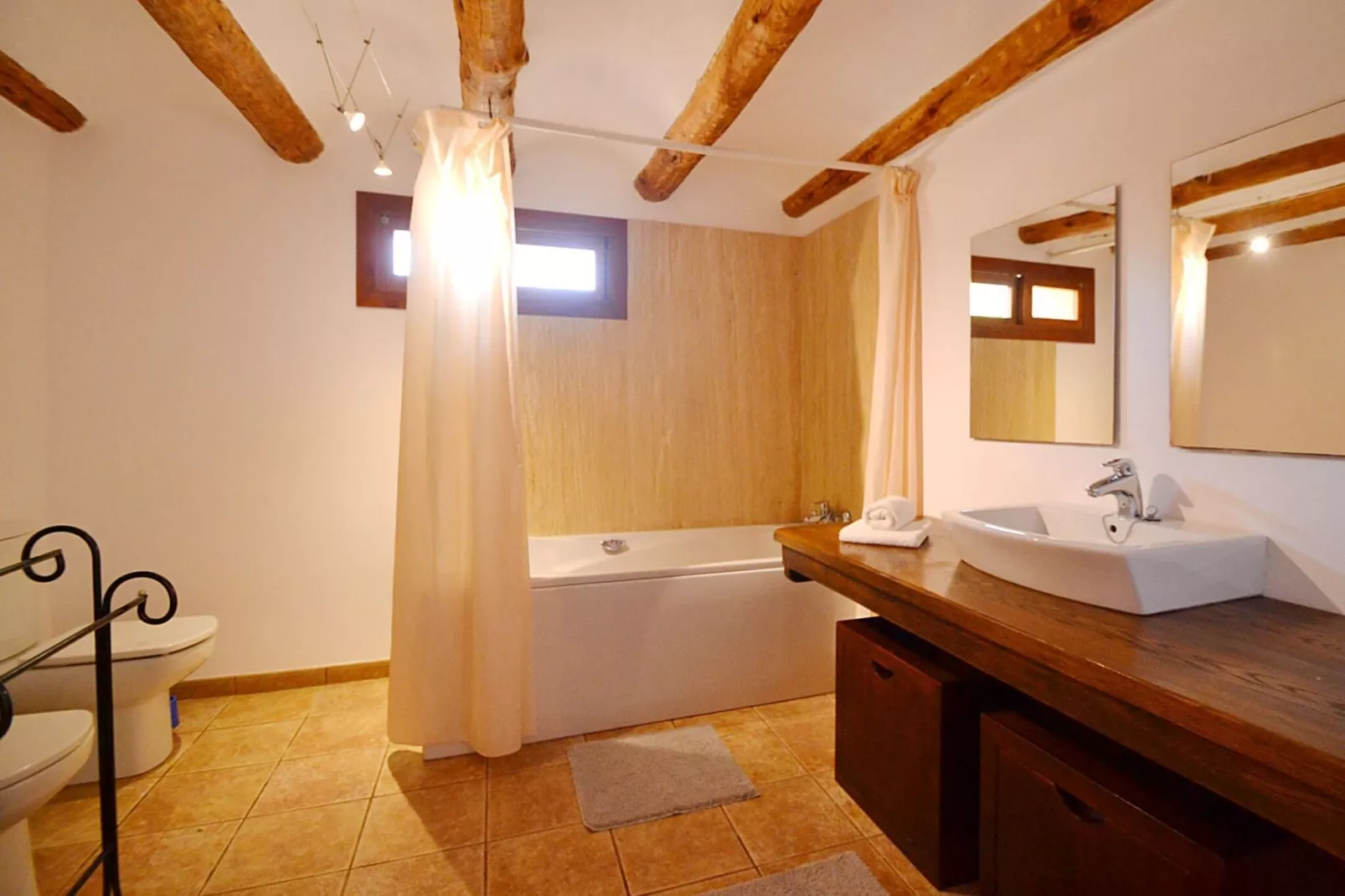 Mascaro-Bathroom