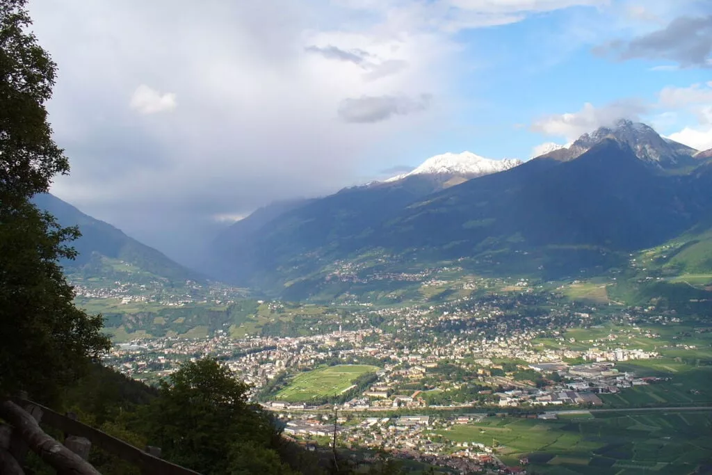 428104-View