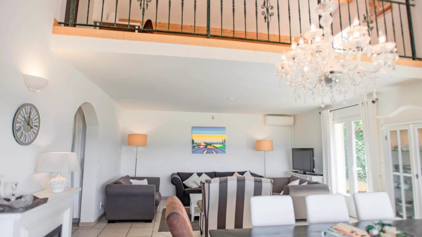 La grande Parure-Living room
