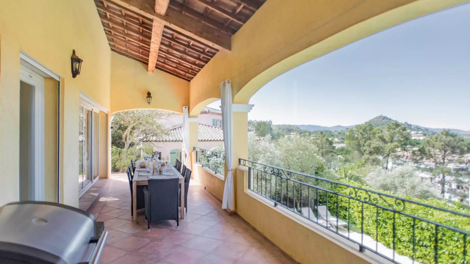 La grande Parure-Terrace balcony
