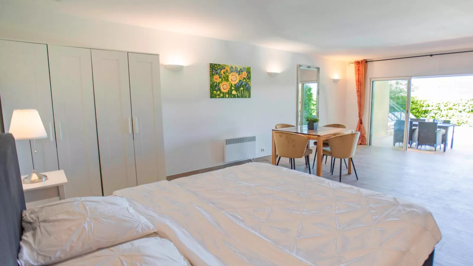 La Parure-Bedroom
