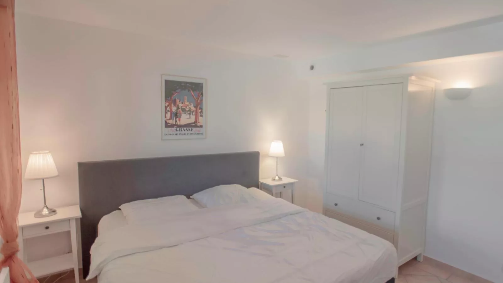 La Parure-Bedroom
