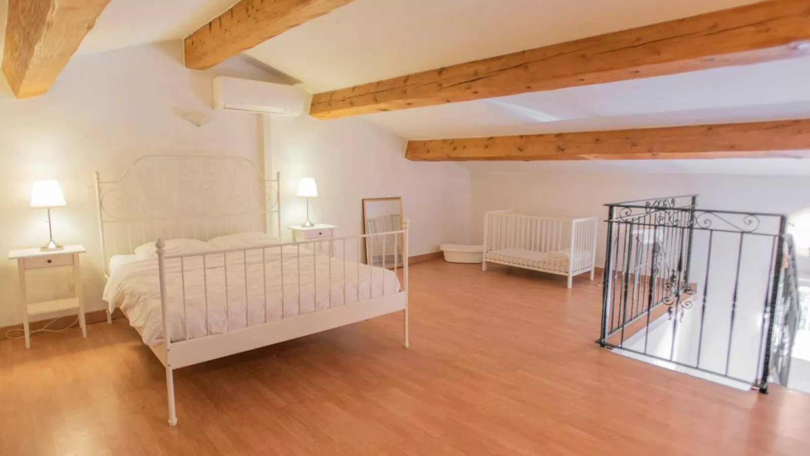 La Parure-Bedroom