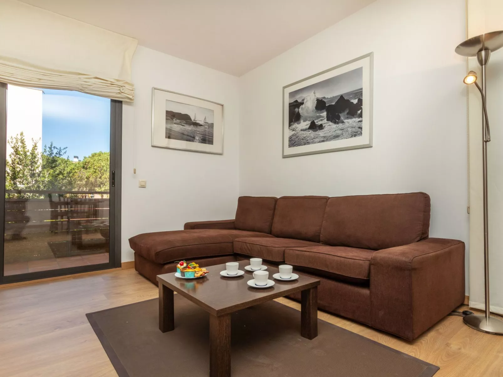 Lloret Garden-Inside