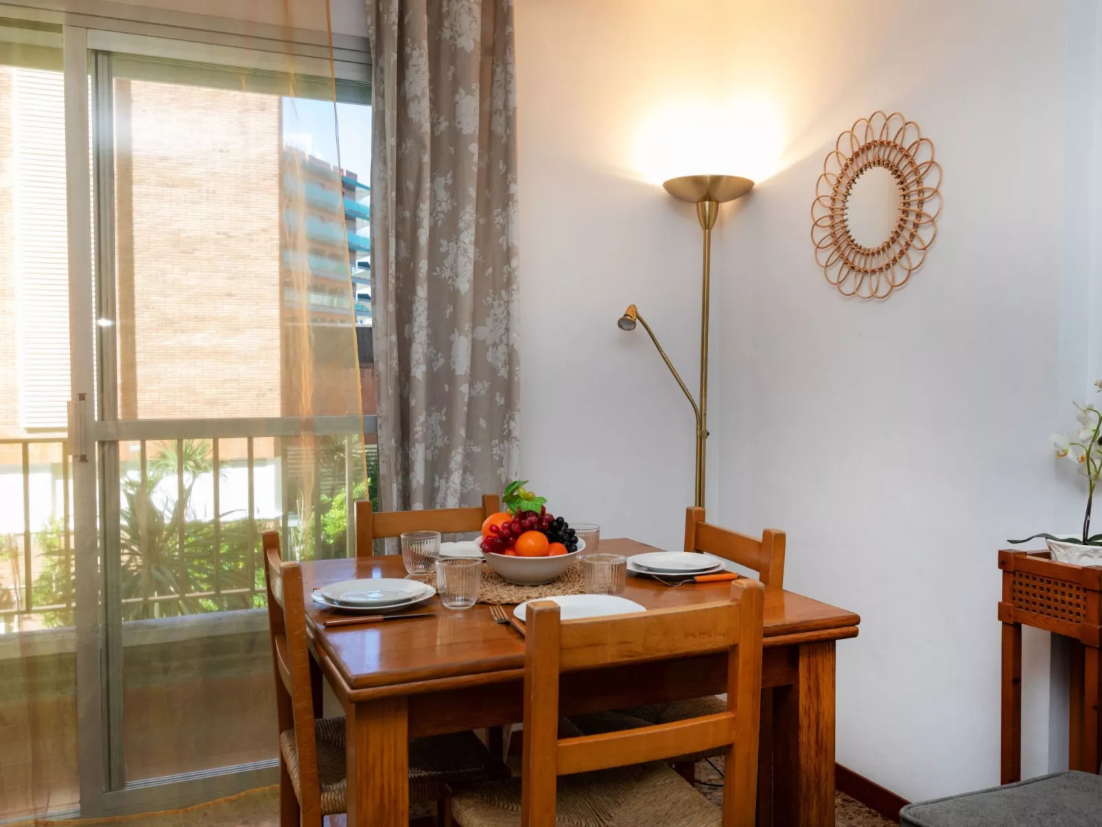 Las Americas-Inside