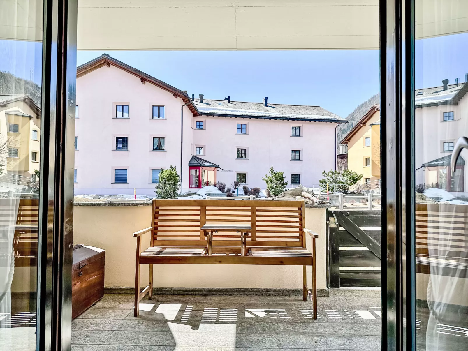 Chesa Tschierv II 30-Outside
