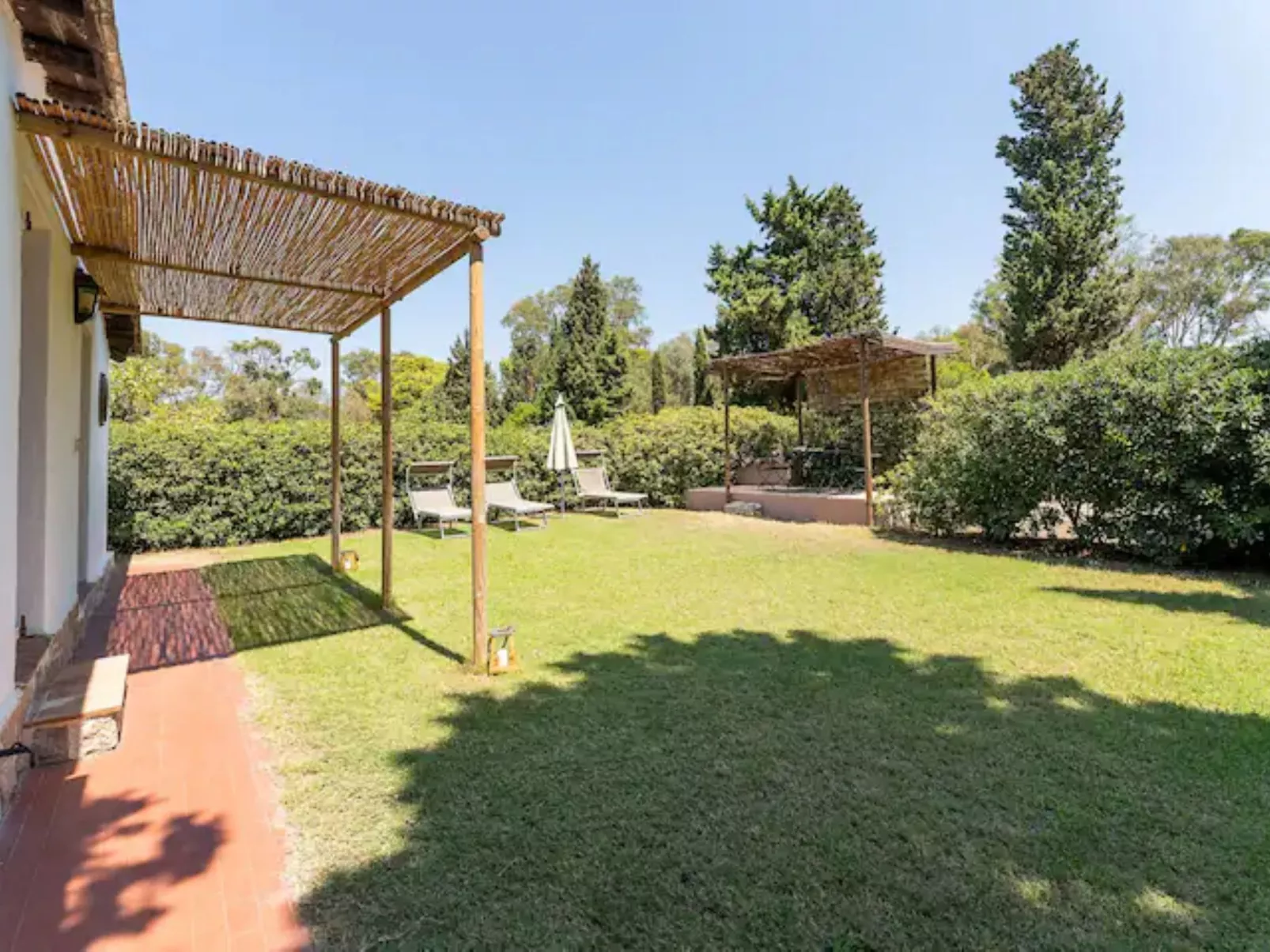 Villa Giovanni-Outside
