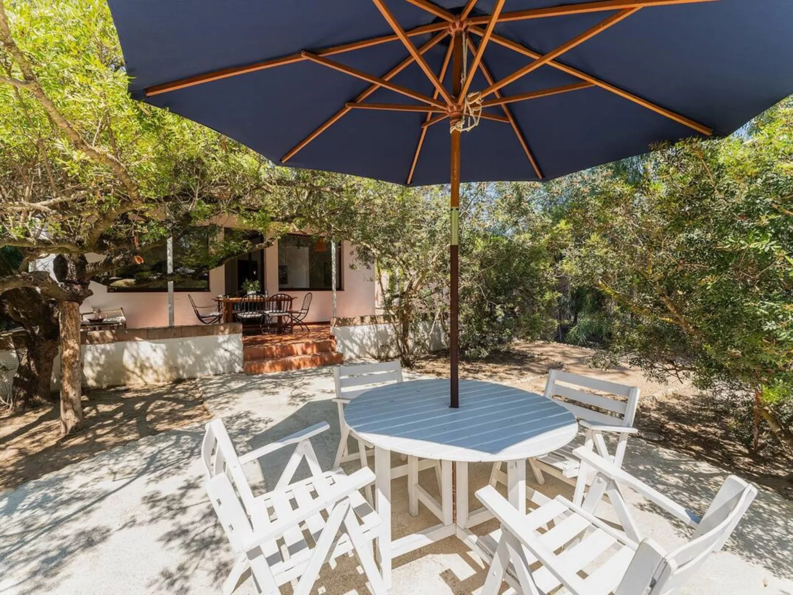 Villa Angela-Outside