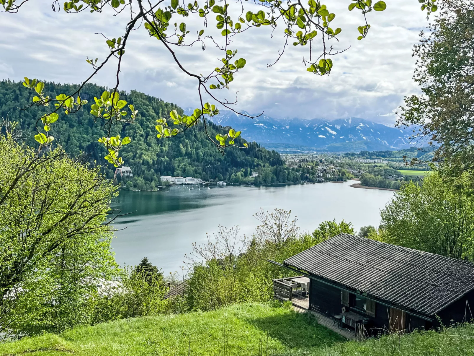 Häuschen am Waldrand-Outside