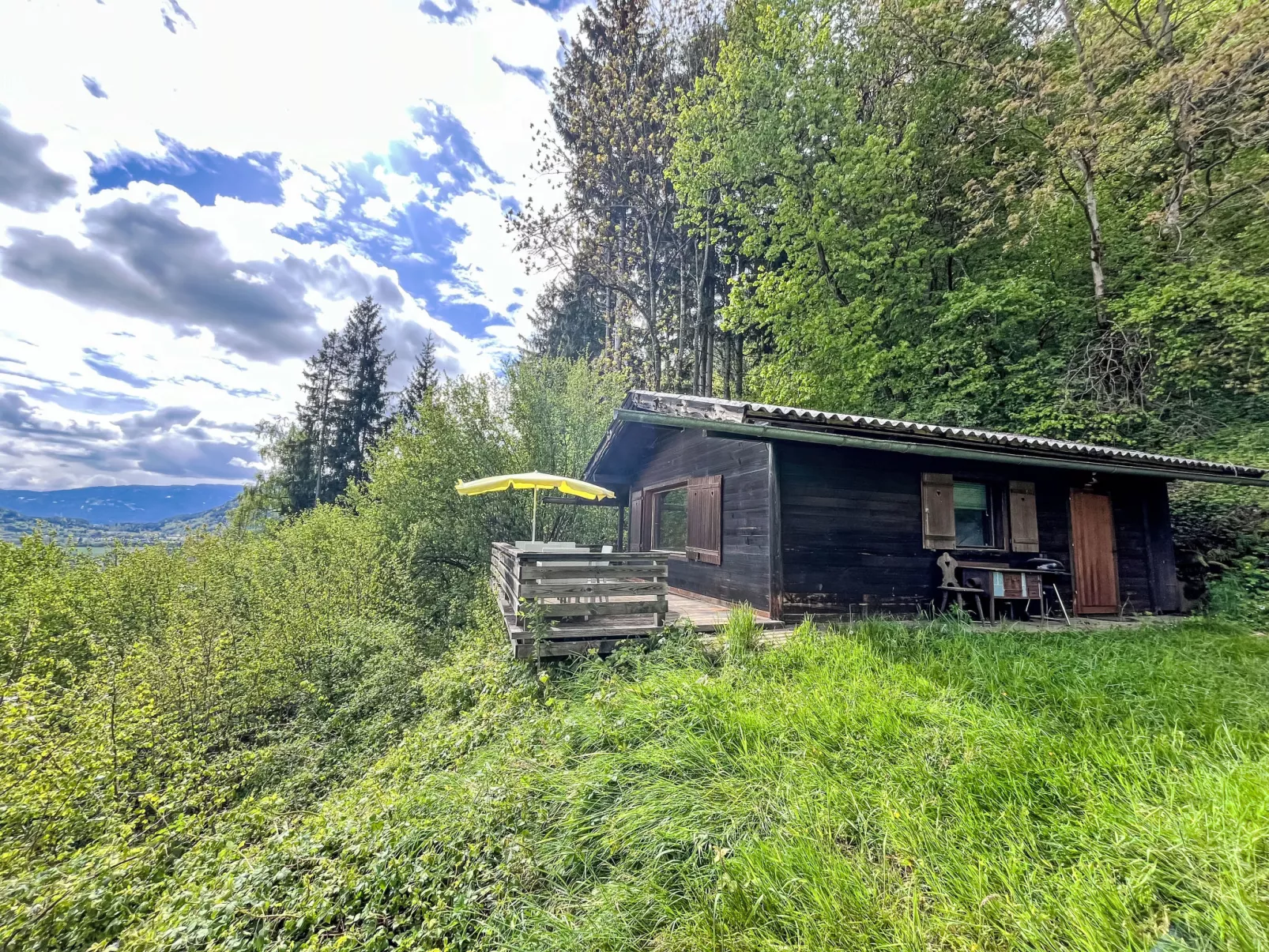 Häuschen am Waldrand-Outside