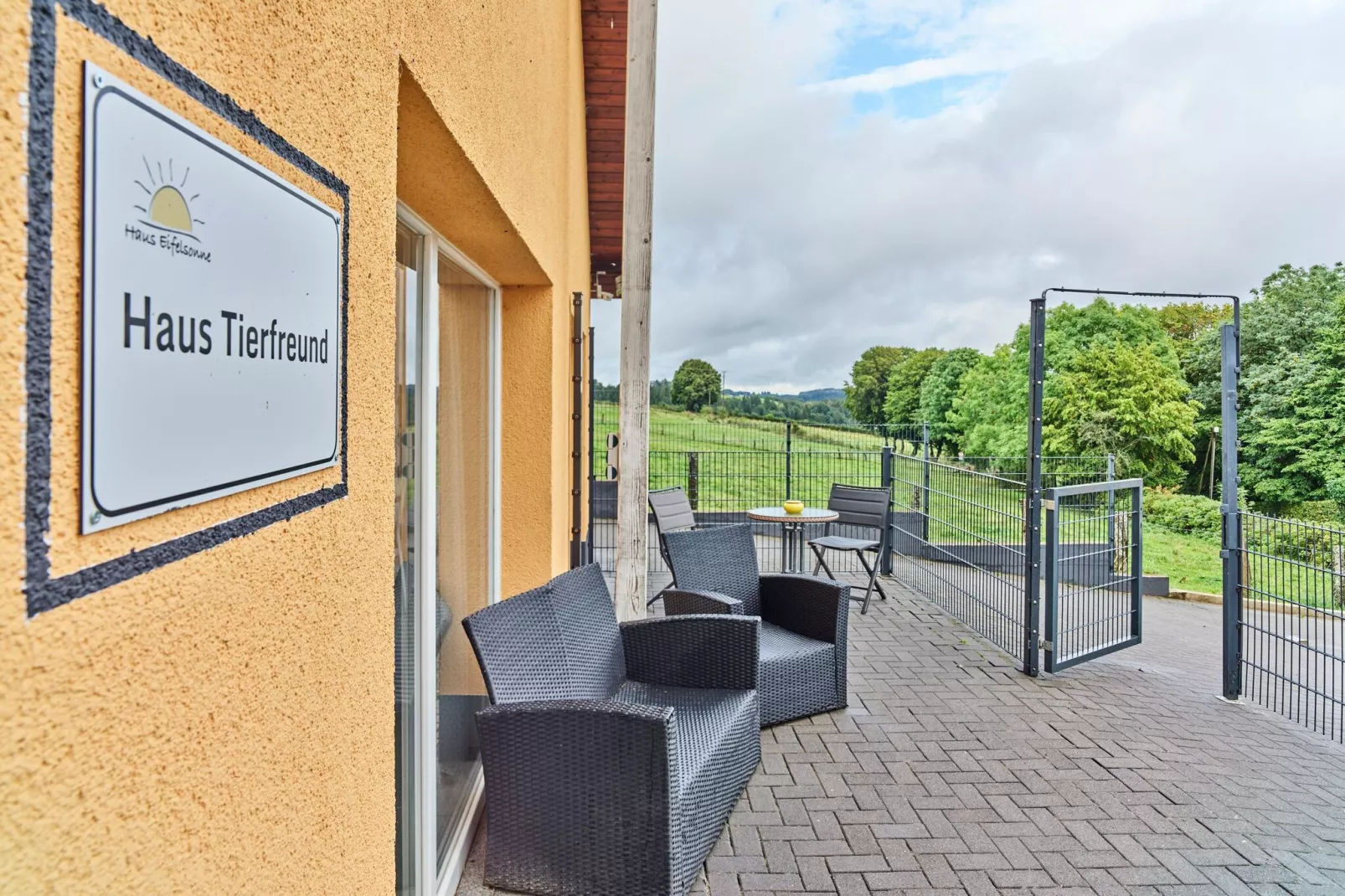 Haus Tierfreund-Terrace balcony