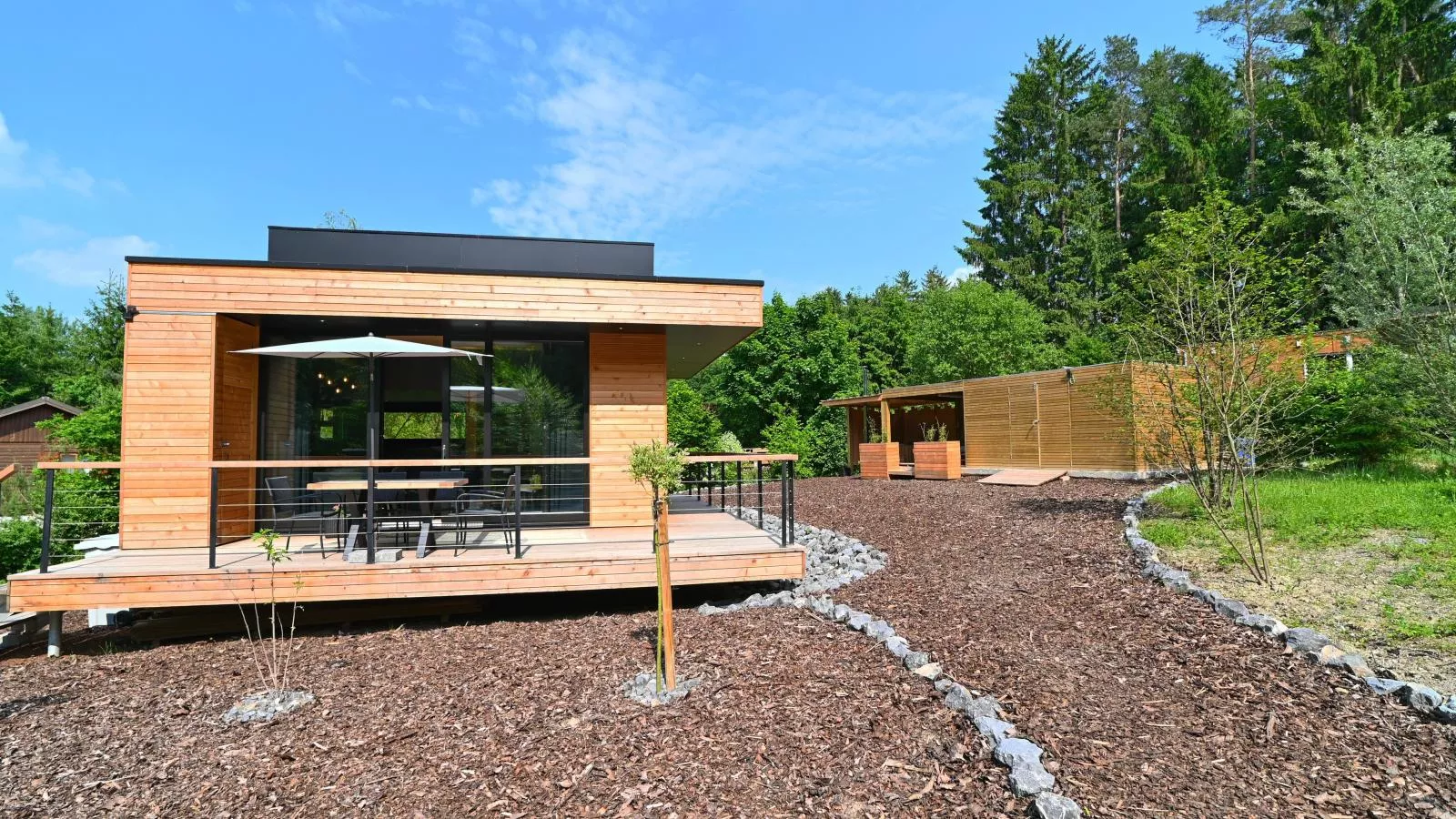 Bois Joli-Exterior summer