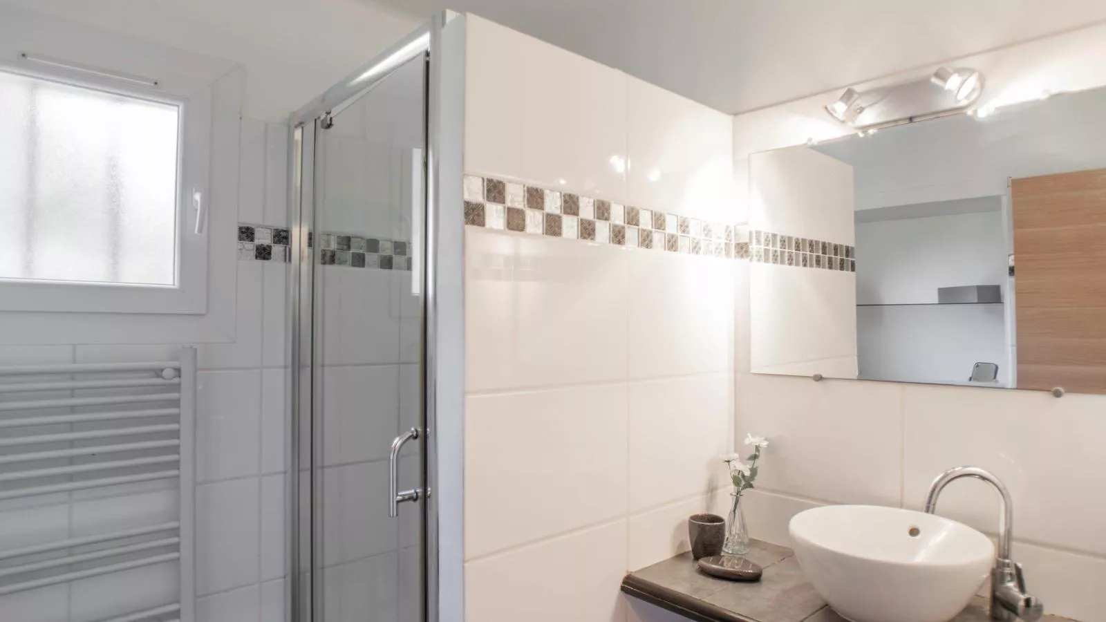 Les Myrtes-Bathroom