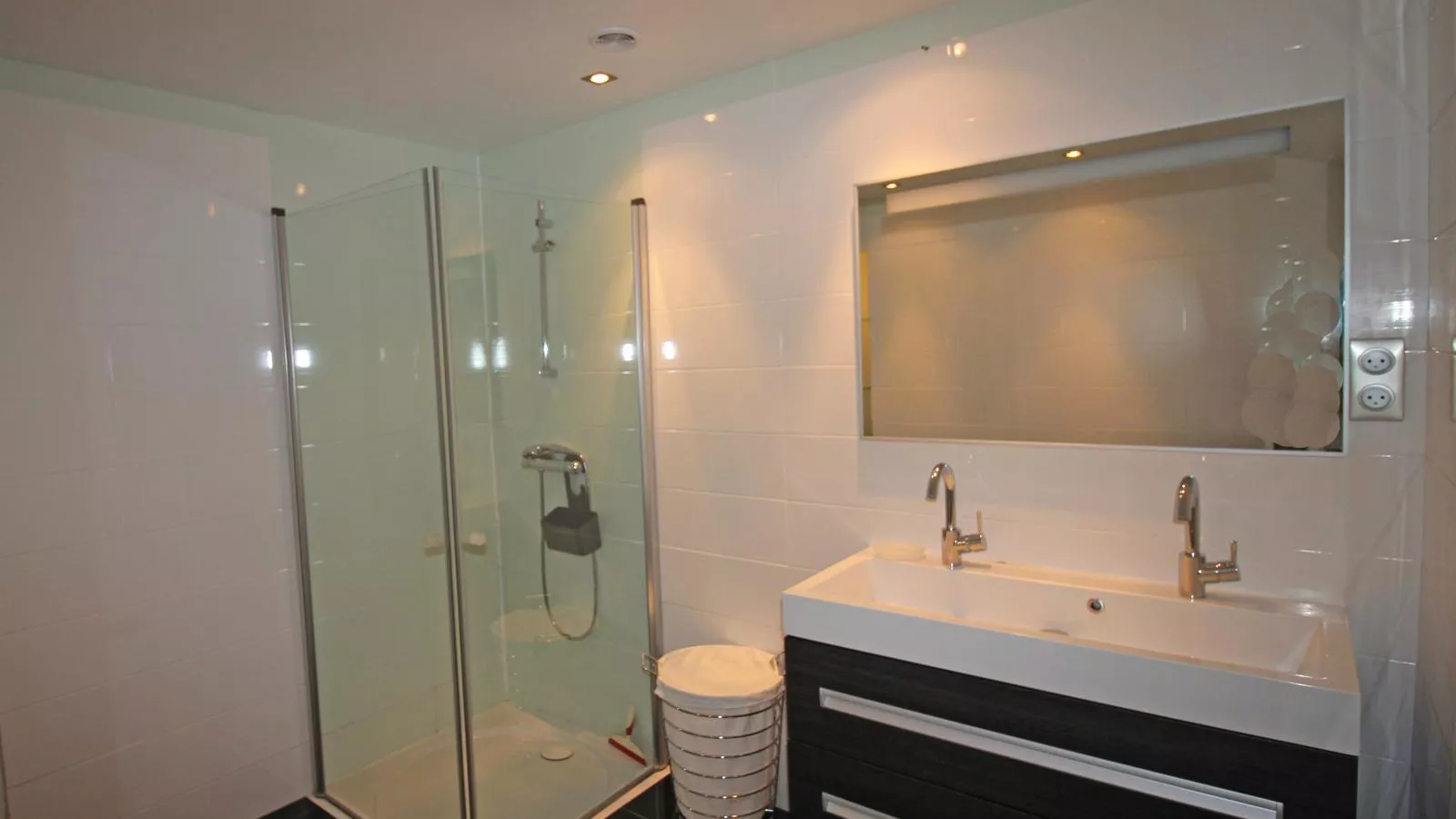 Pin Parasol-Salle de bain