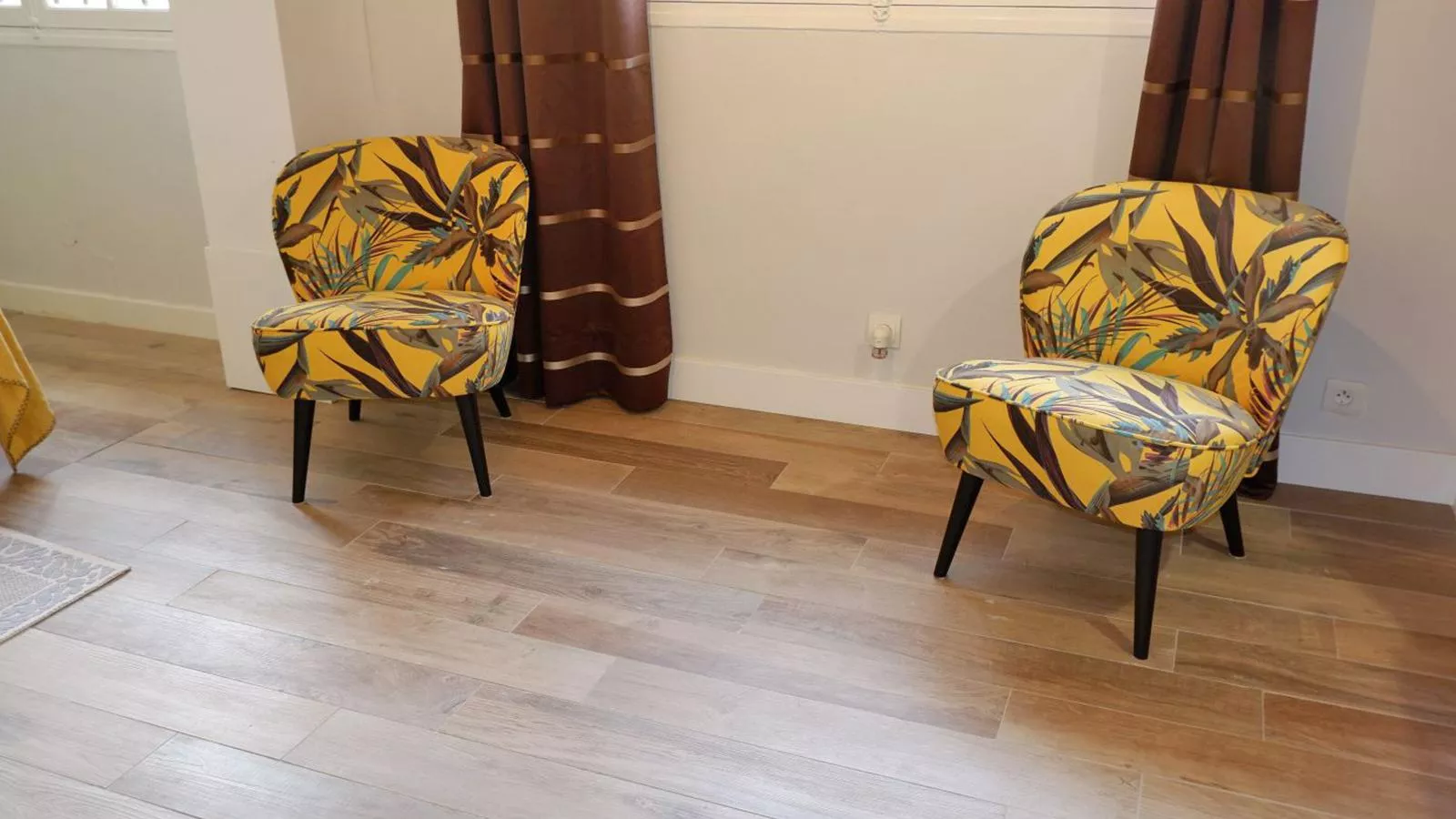 Pin Parasol-Chambre