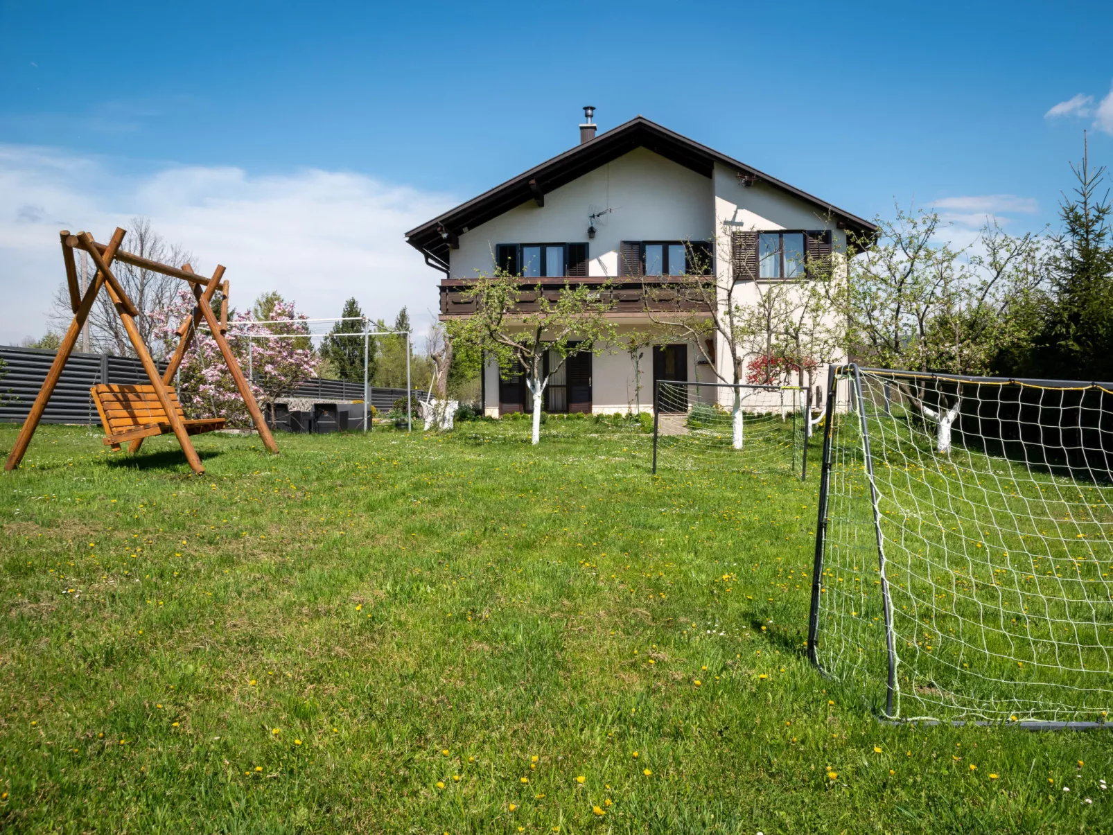 Relax & Play-Outside