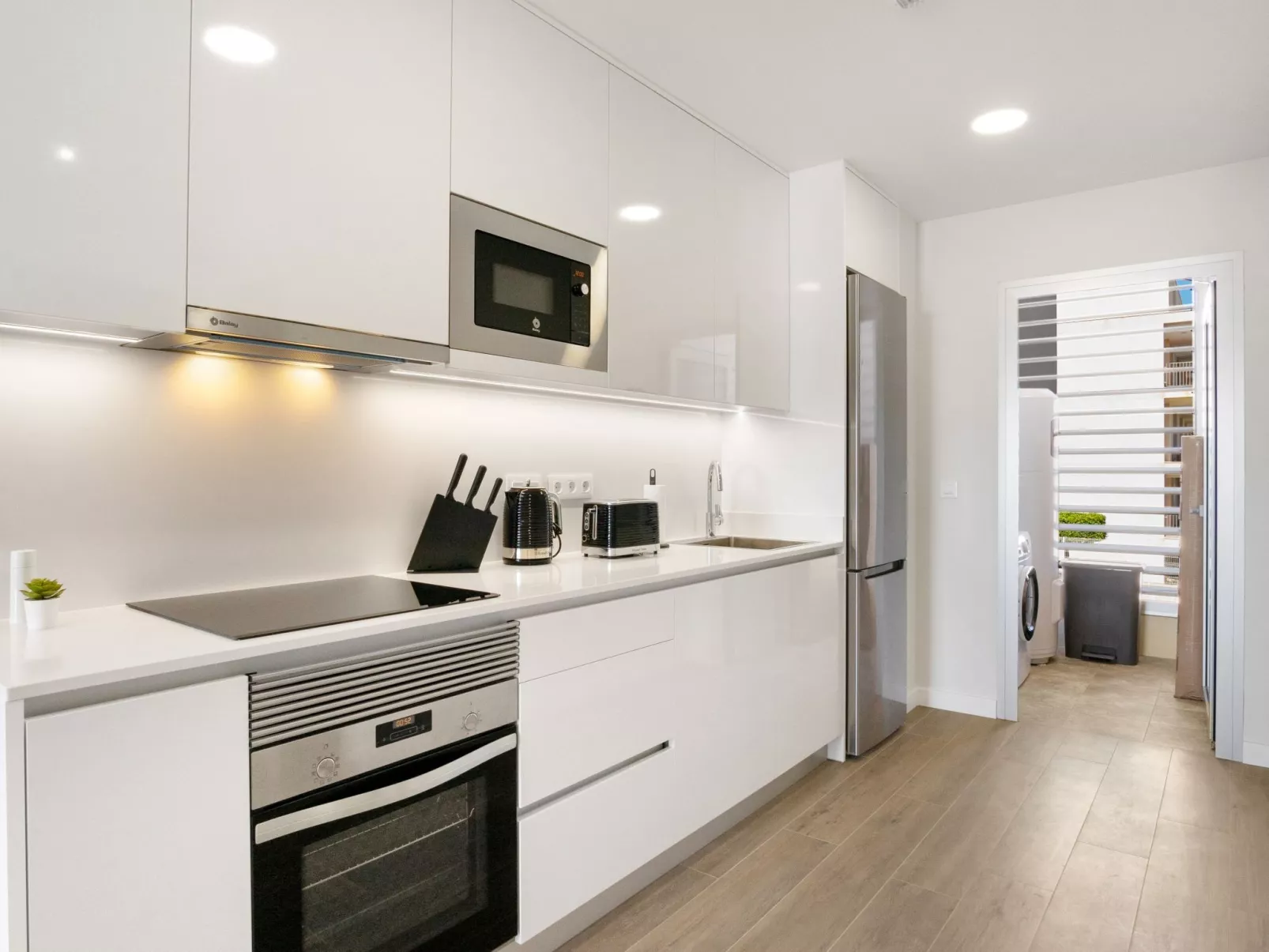 Ema Residencial 63-Inside