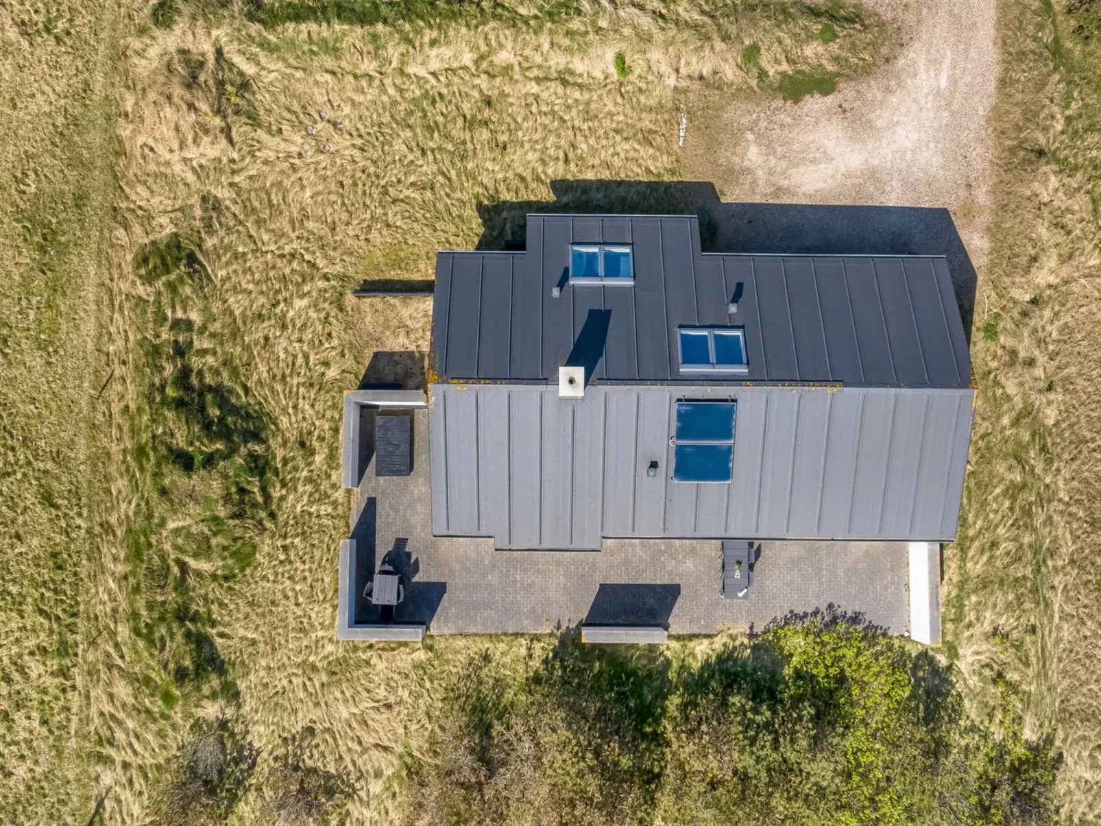 "Hornbogi" - 300m from the sea-Outside