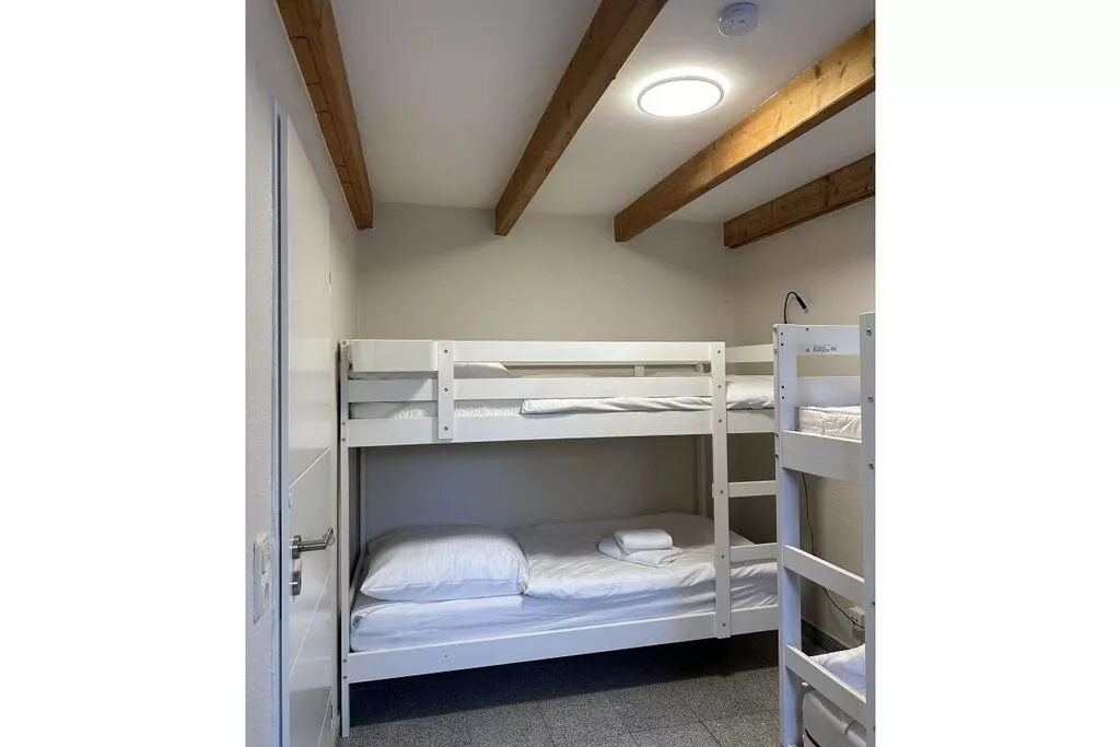 453084-Bedroom