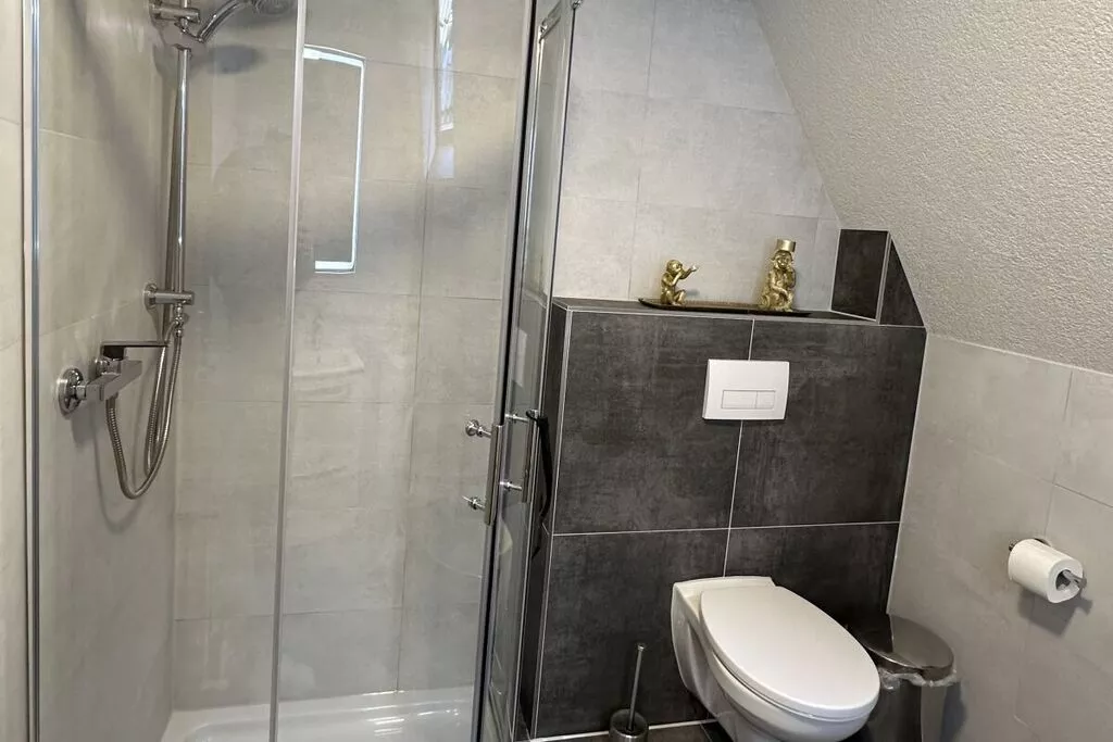 451114-Badezimmer