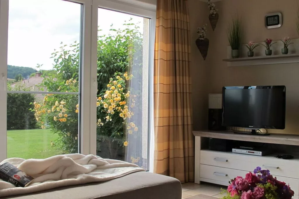 15822-Bedroom