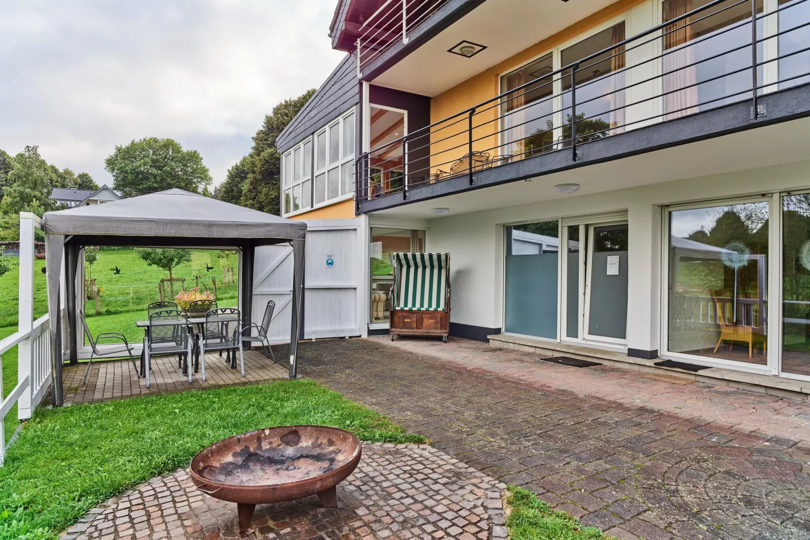 Haus Eifelsonne-Terrace balcony