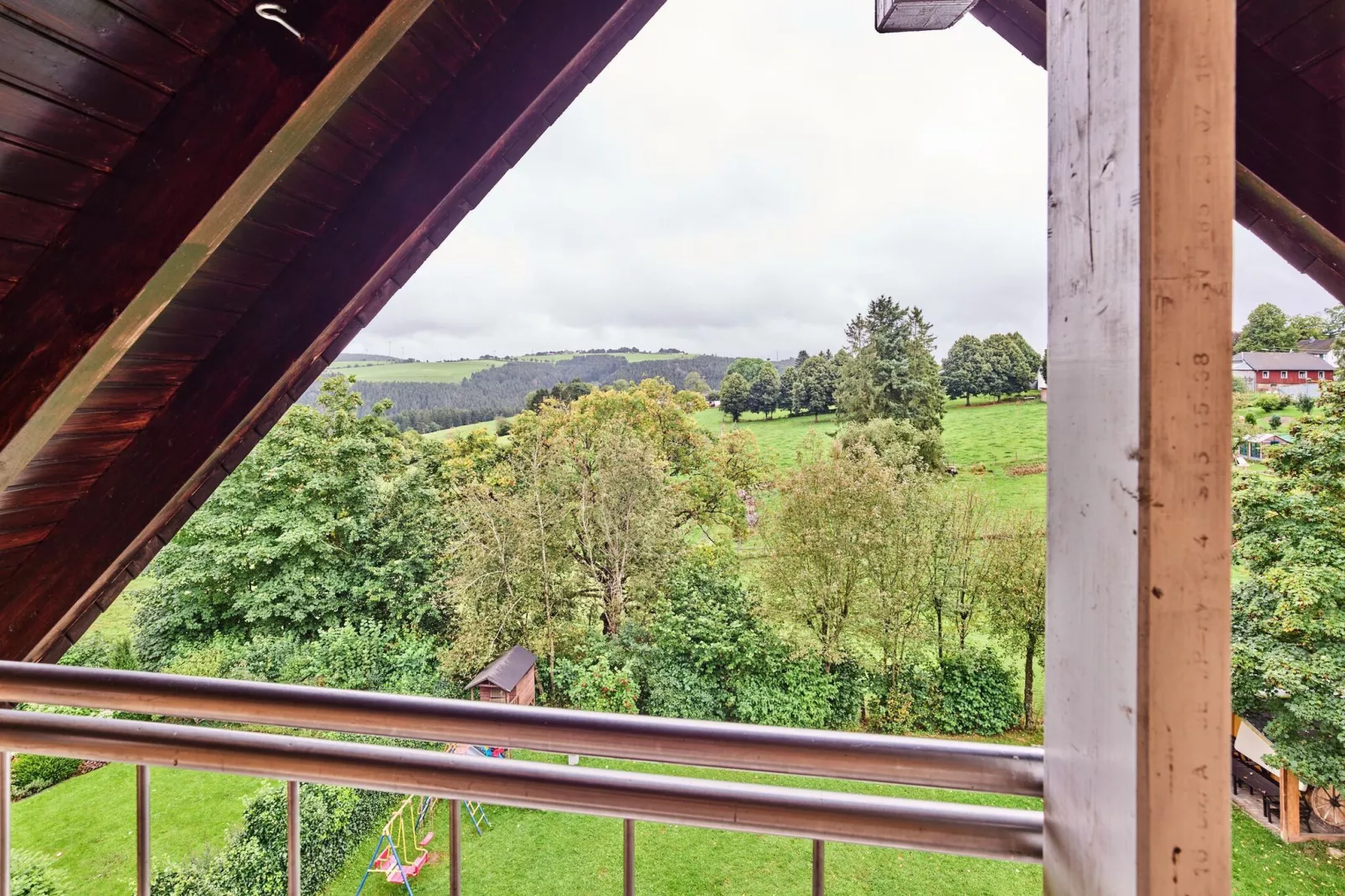 Haus Eifelsonne-View summer