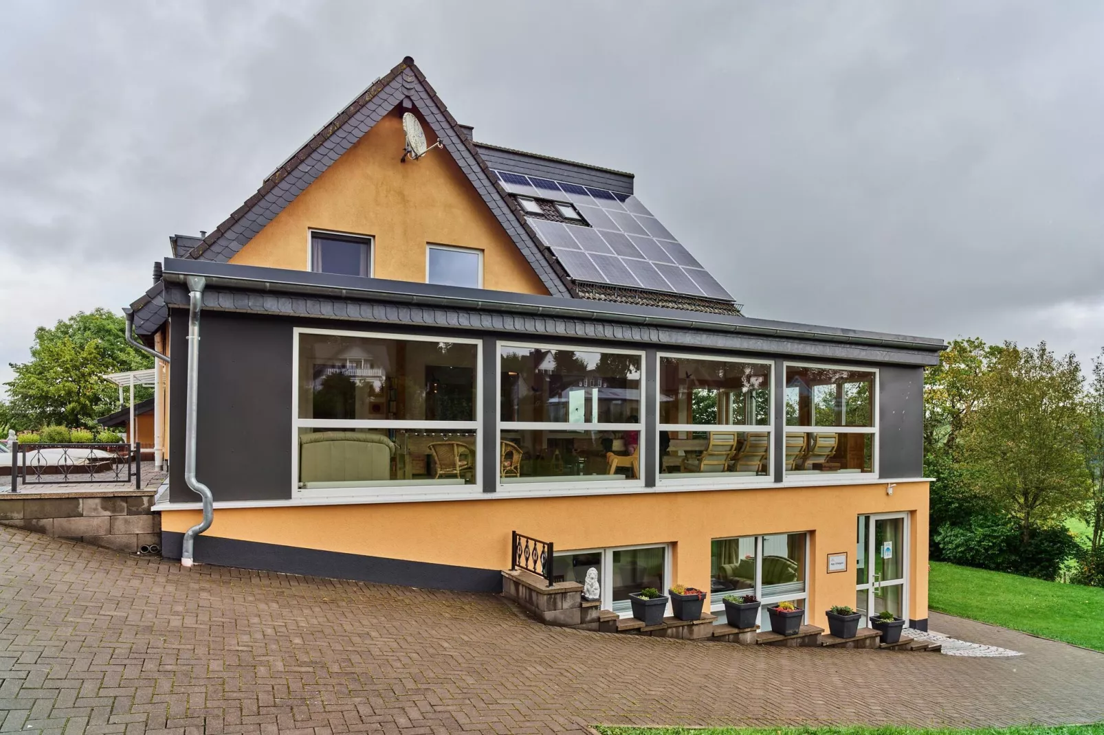 Haus Eifelsonne-Exterior summer