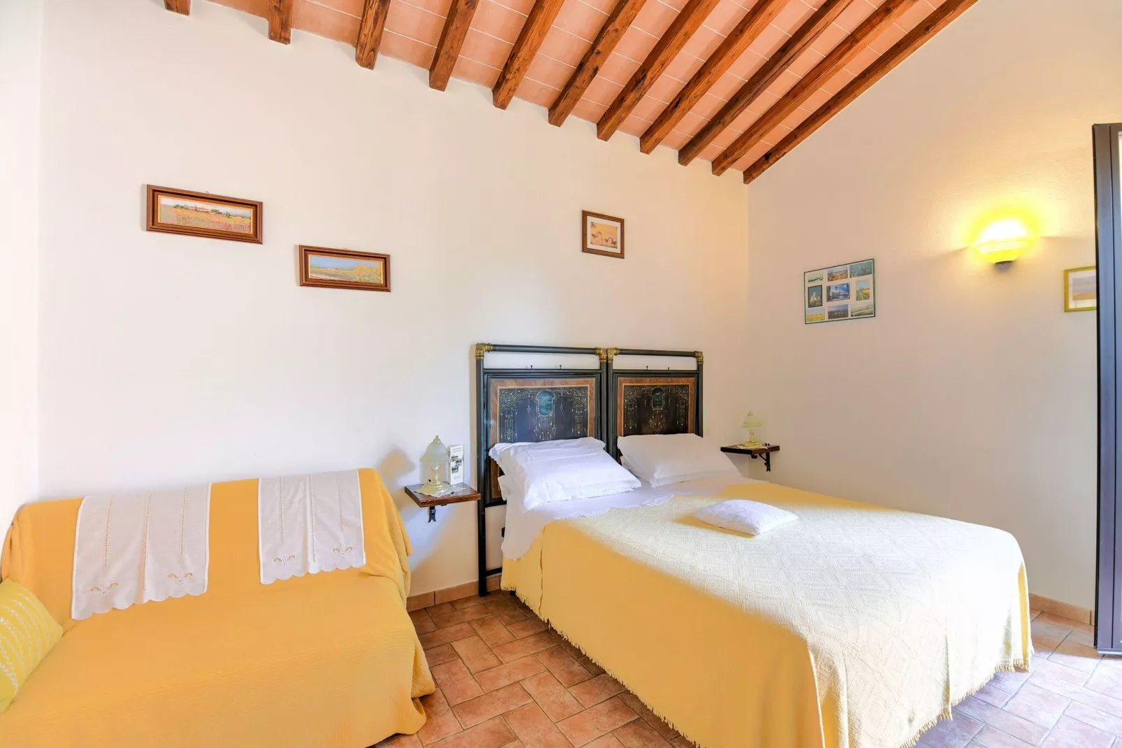 Chiaradue-Bedroom