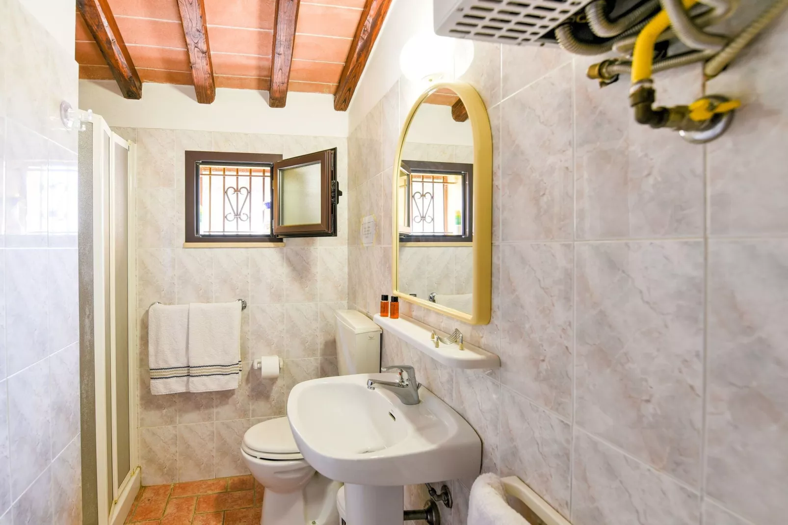 Chiaradue-Bathroom
