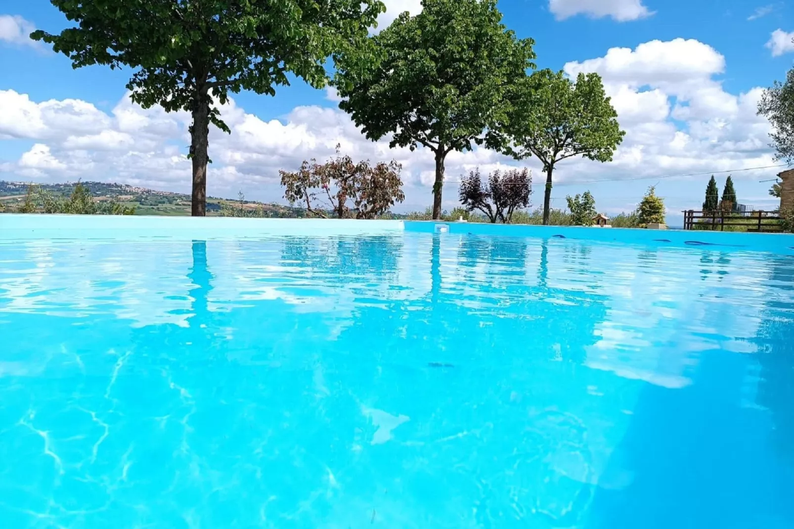 Infiniti Colli-Pool