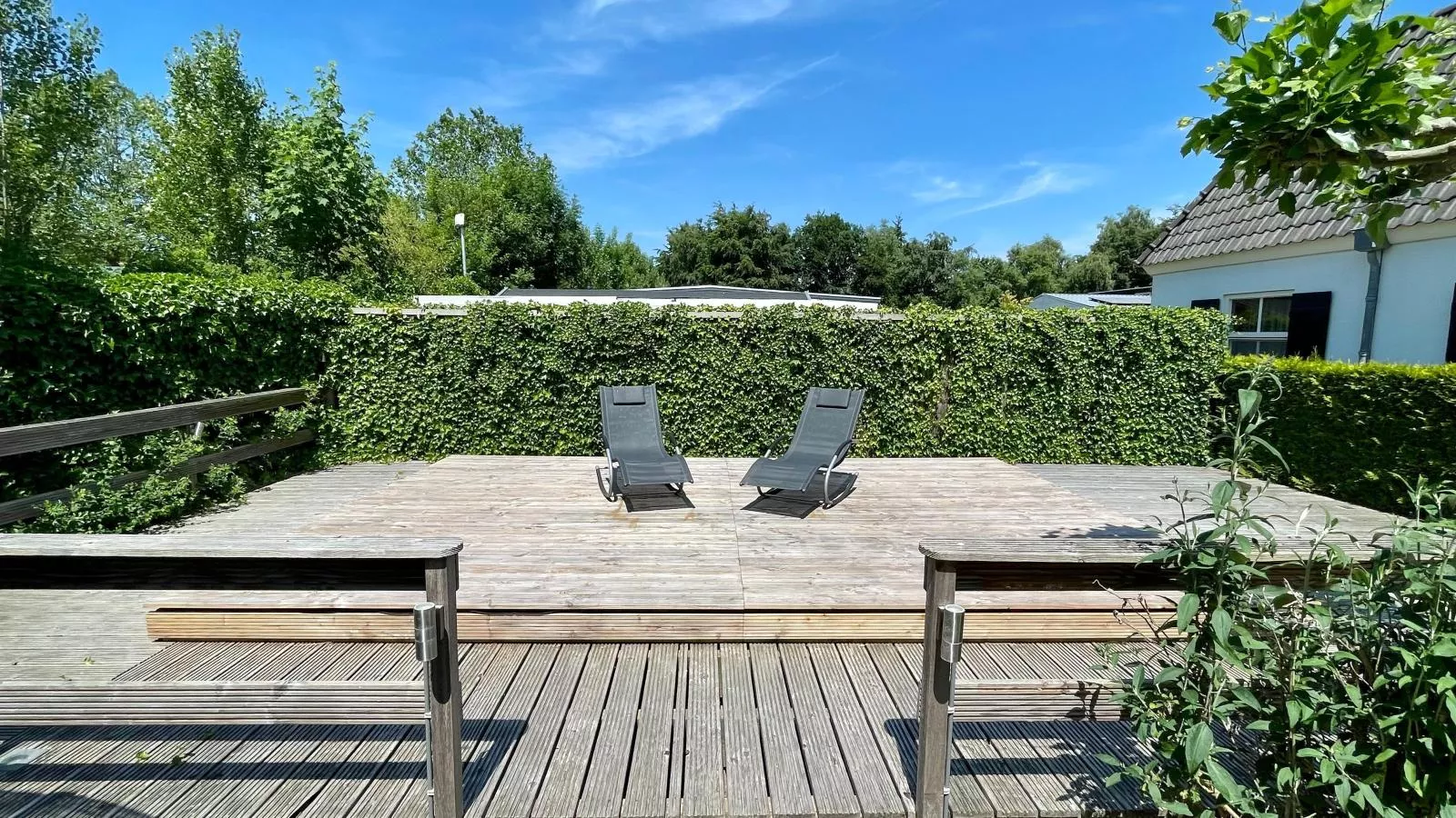 T Kaatsheuveltje 4-Terrace balcony