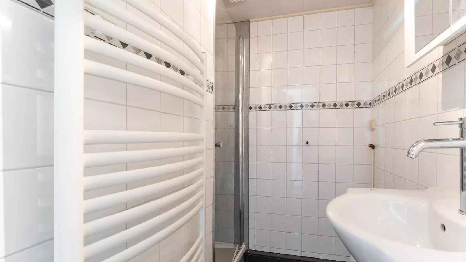 T Kaatsheuveltje 7-Bathroom