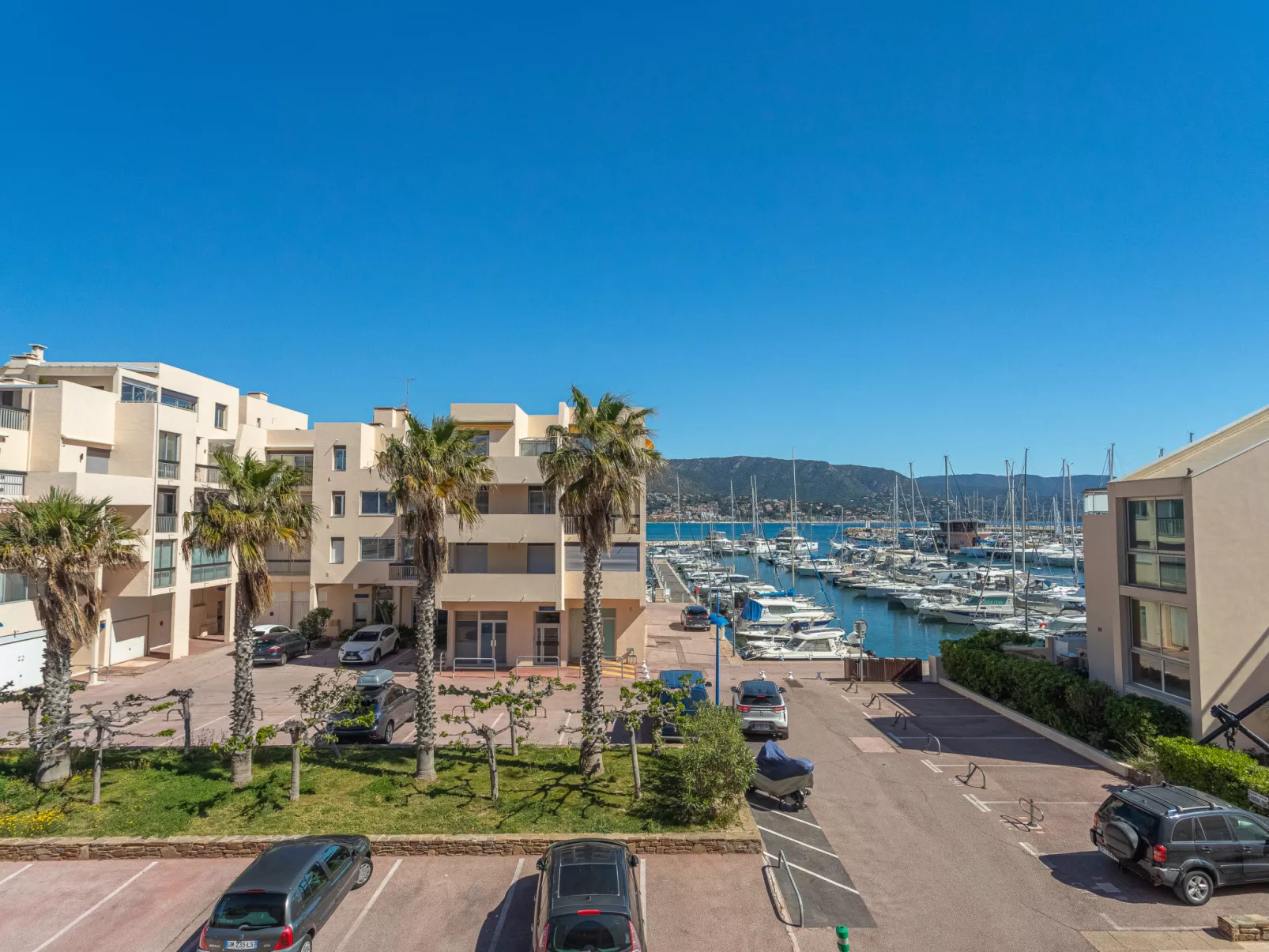Le Port de Bormes-Outside