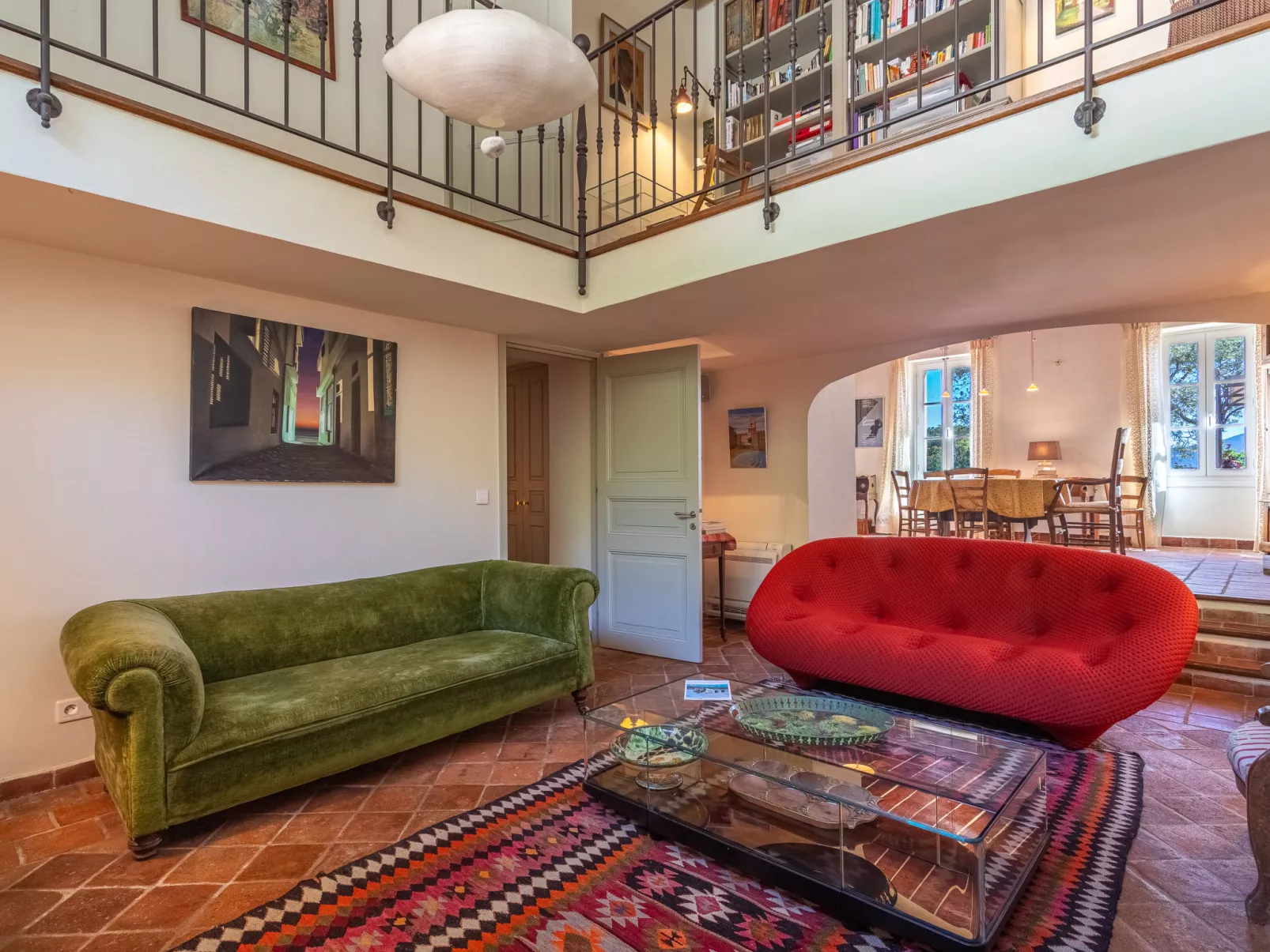 Le Clos du Pierredon-Inside
