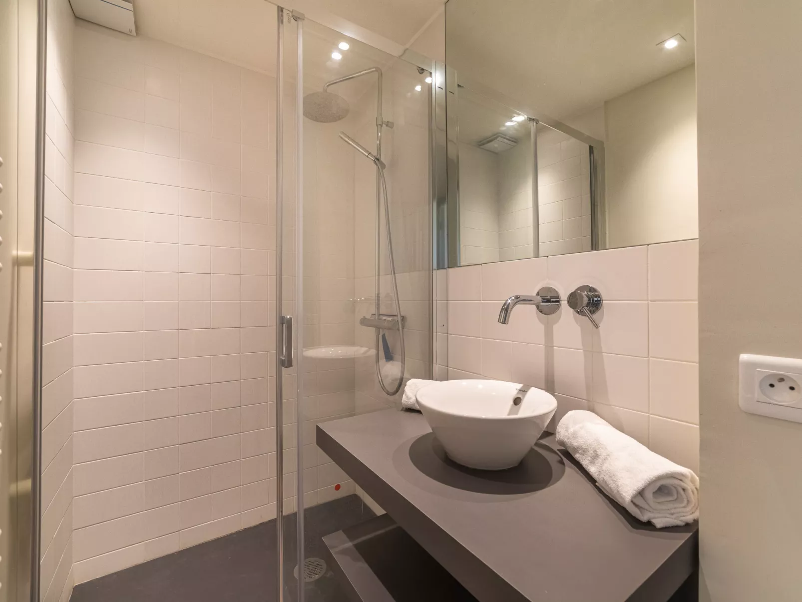 Le Clos du Pierredon-Inside