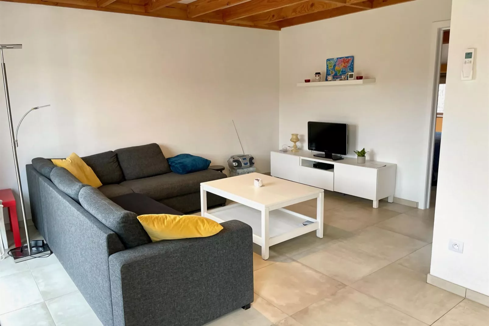 W81-Living room