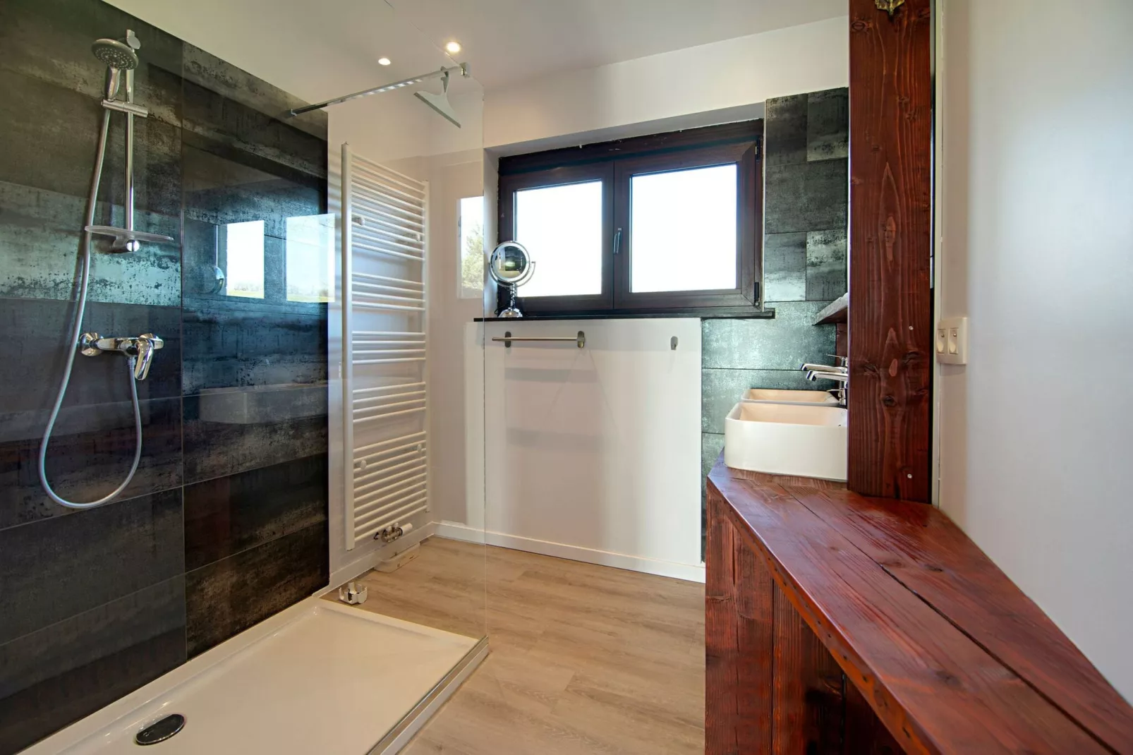 La Valse des Mésanges-Bathroom