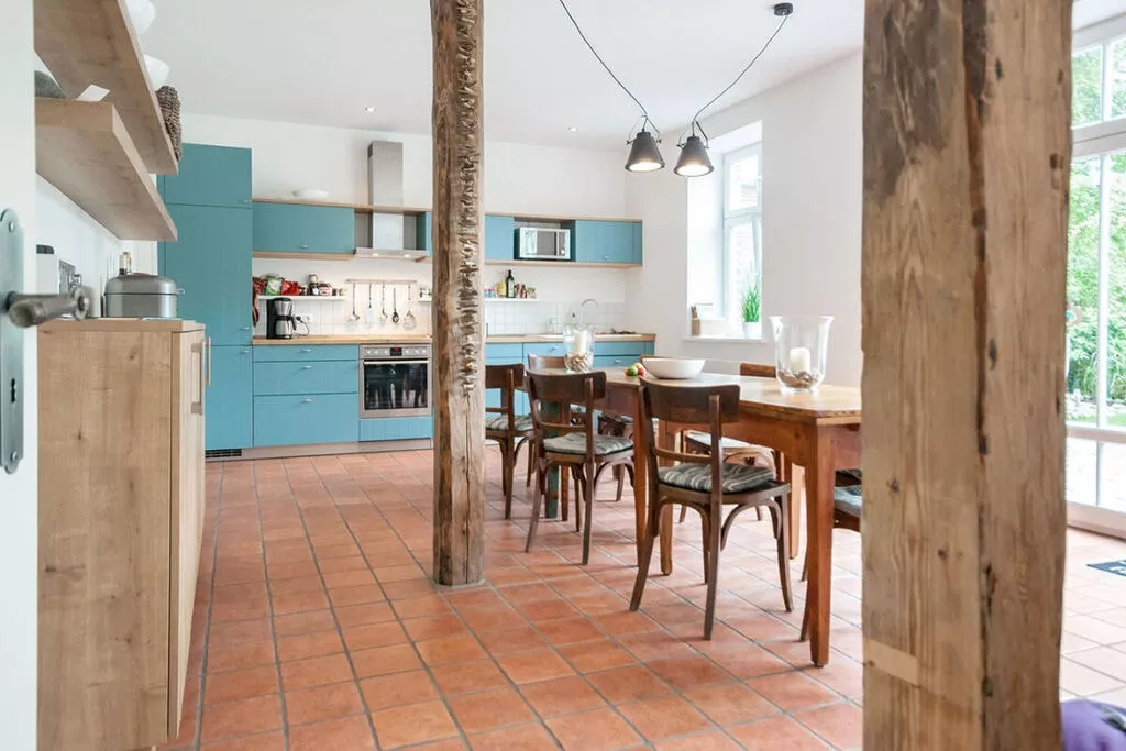 185564-Dining room