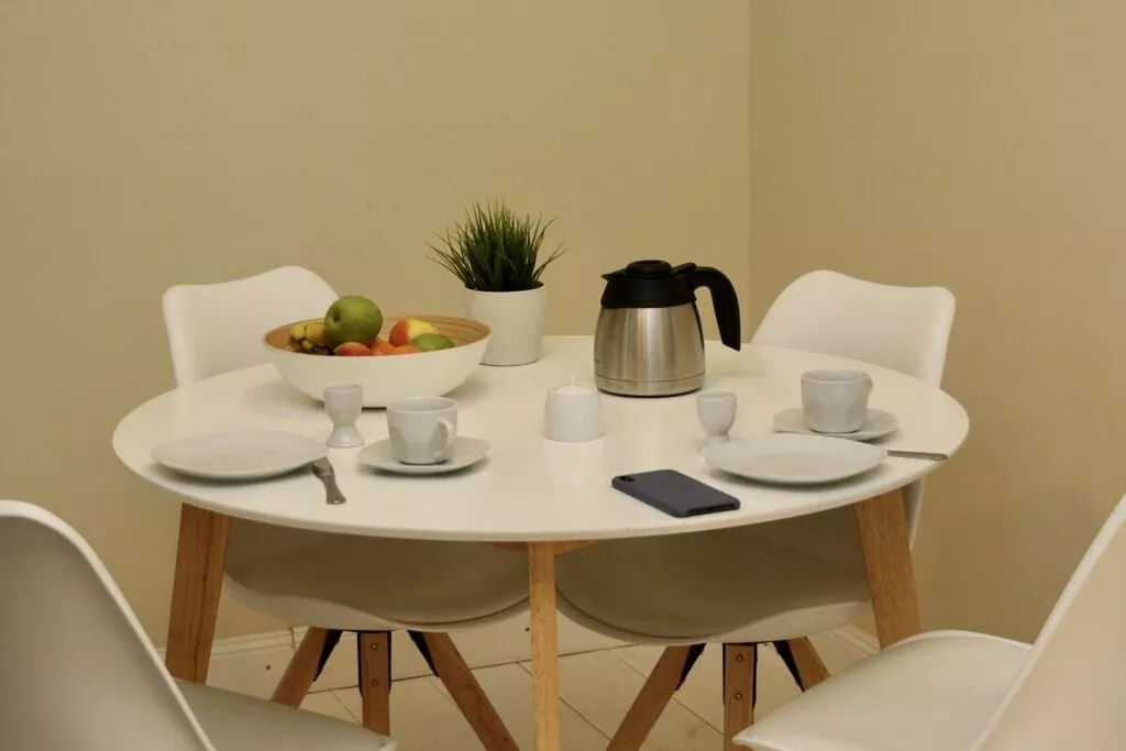 185564-Dining room