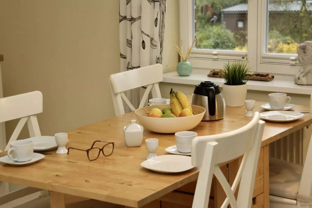 185564-Dining room