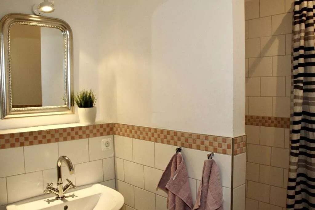 185564-Bathroom