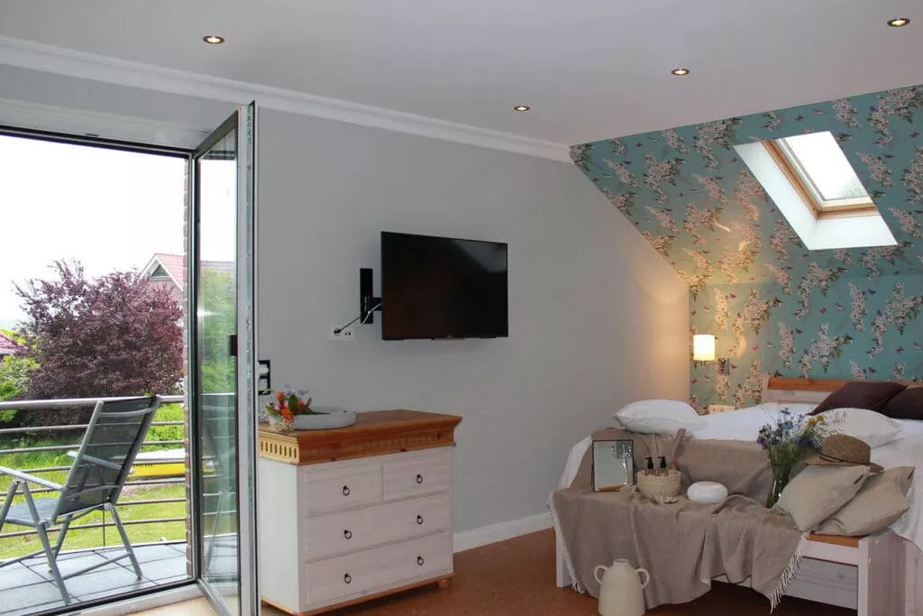 268812-Bedroom