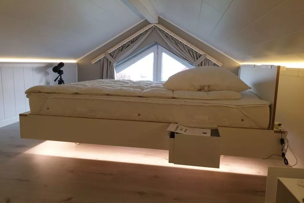 268812-Bedroom